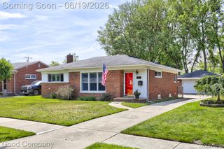 27605 Lyndon Street, Livonia, MI 48154