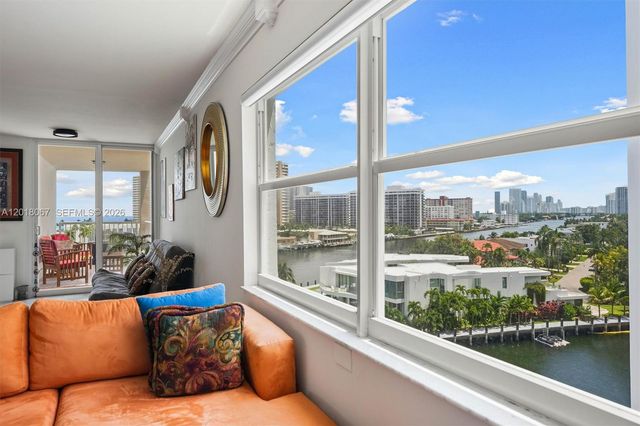 121 Golden Isles Dr 707, Hallandale Beach, FL 33009