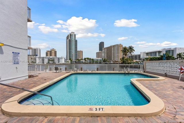 121 Golden Isles Dr 707, Hallandale Beach, FL 33009