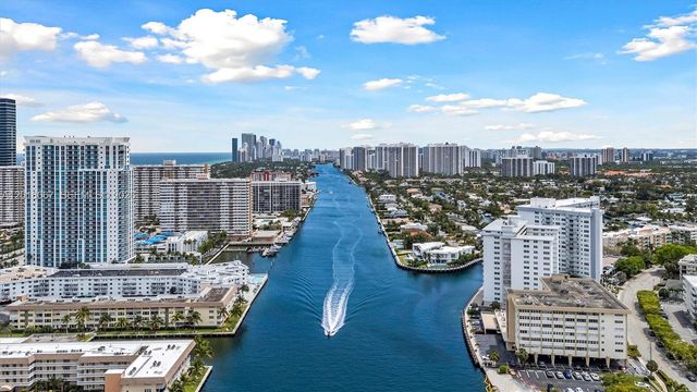 121 Golden Isles Dr 707, Hallandale Beach, FL 33009