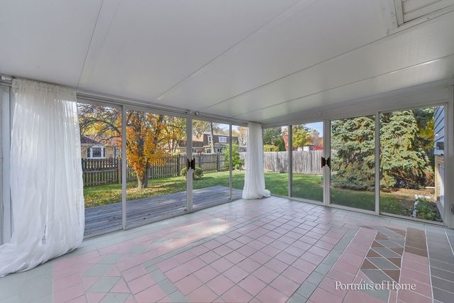 8S122 Washington Street, Darien, IL 60561