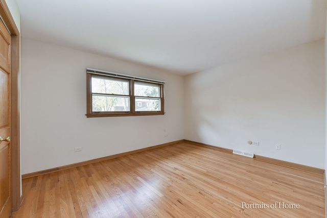 8S122 Washington Street, Darien, IL 60561