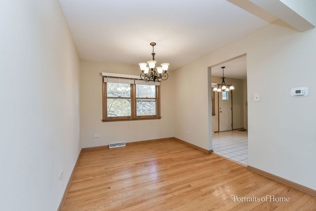 8S122 Washington Street, Darien, IL 60561
