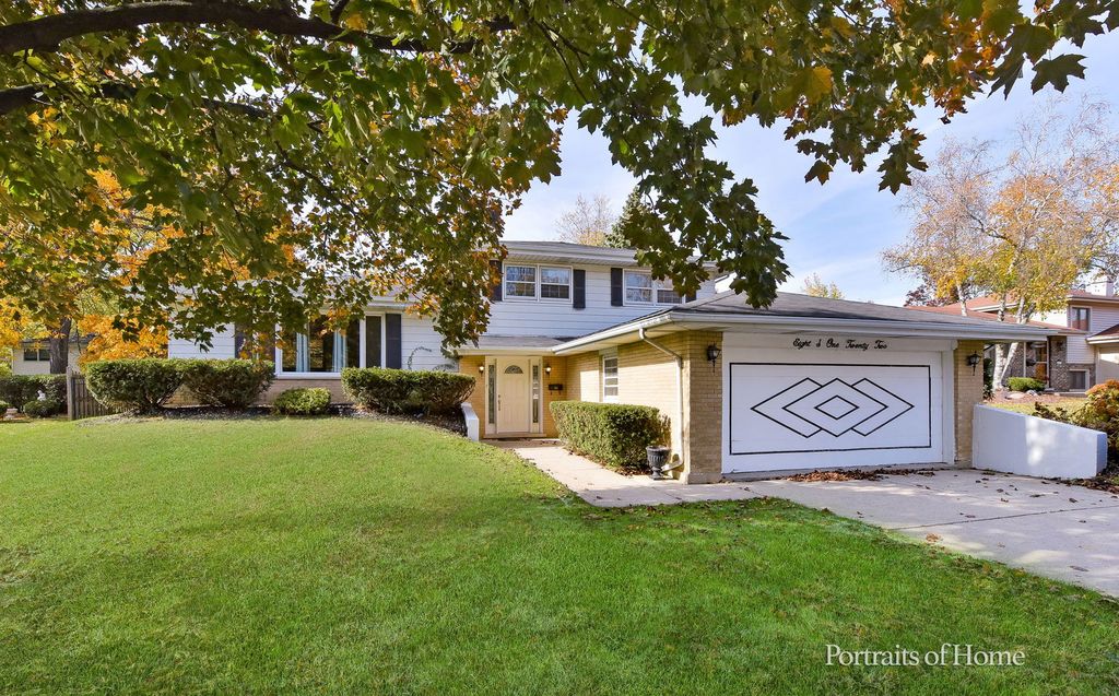 8S122 Washington Street, Darien, IL 60561