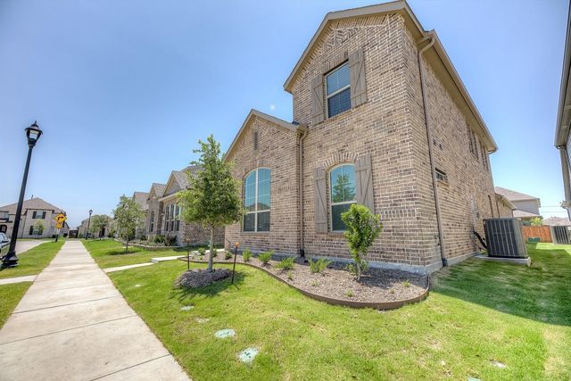 12417 Iveson Drive, Fort Worth, TX 76052