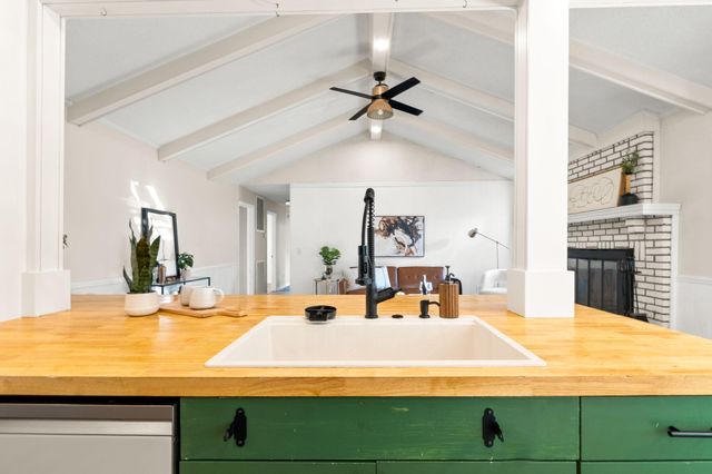 8190 Greenridge Road, North Charleston, SC 29406