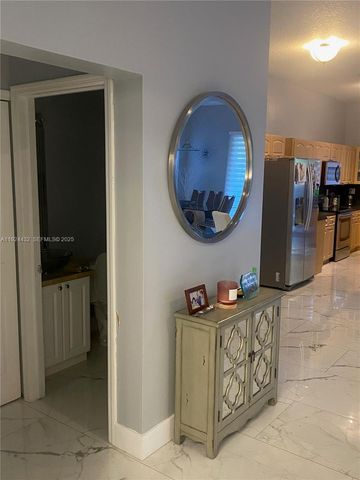 14046 S Cypress Cove Cir, Davie, FL 33325