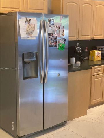 14046 S Cypress Cove Cir, Davie, FL 33325