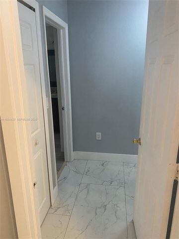 14046 S Cypress Cove Cir, Davie, FL 33325