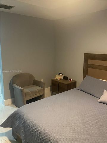 14046 S Cypress Cove Cir, Davie, FL 33325