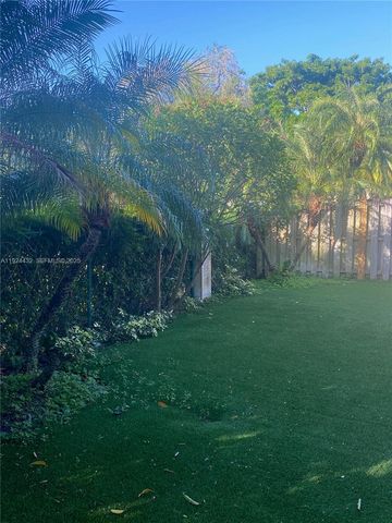 14046 S Cypress Cove Cir, Davie, FL 33325