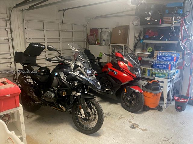 14046 S Cypress Cove Cir, Davie, FL 33325