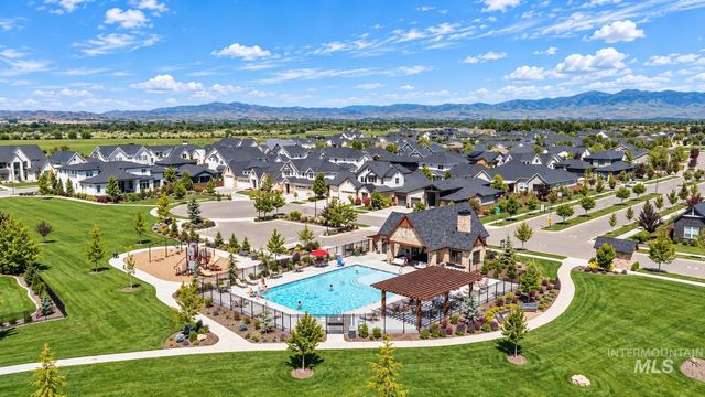 4988 W Oakford Dr, Meridian, ID 83646