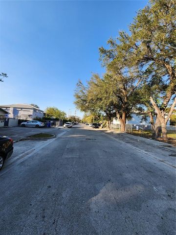 6742 NW 4th Ave, Miami, FL 33150
