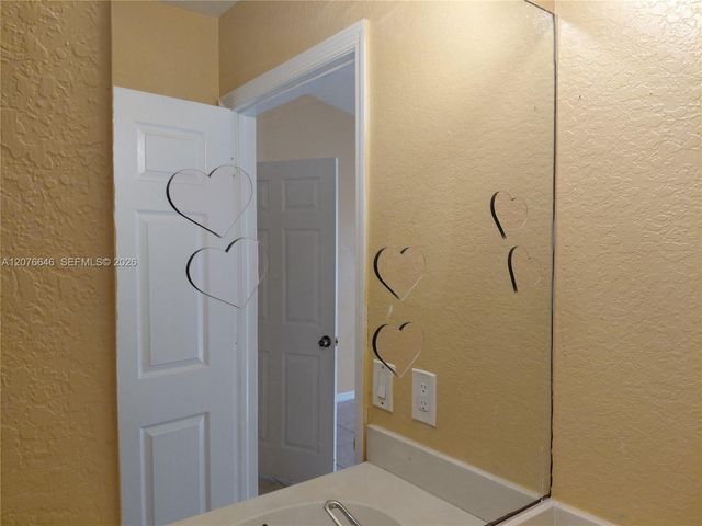 83 NE 13th Avenue 15, Homestead, FL 33033
