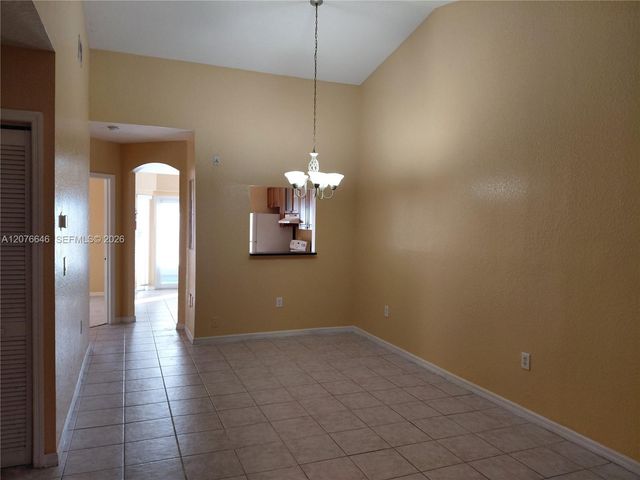 83 NE 13th Avenue 15, Homestead, FL 33033