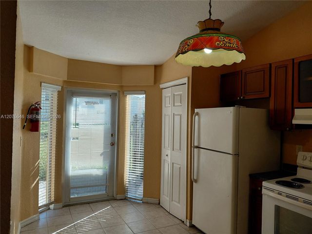 83 NE 13th Avenue 15, Homestead, FL 33033