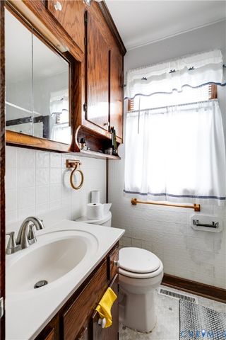 2406 Bluefield St, Hopewell, VA 23860