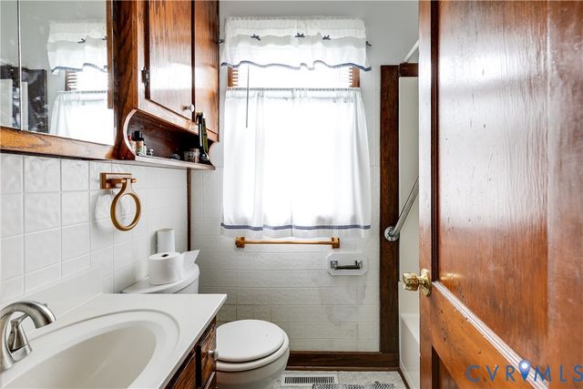 2406 Bluefield St, Hopewell, VA 23860