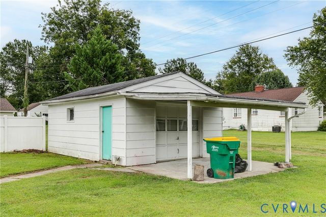 2406 Bluefield St, Hopewell, VA 23860