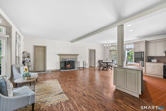 275 Talcott Notch Road, Farmington, CT 06032