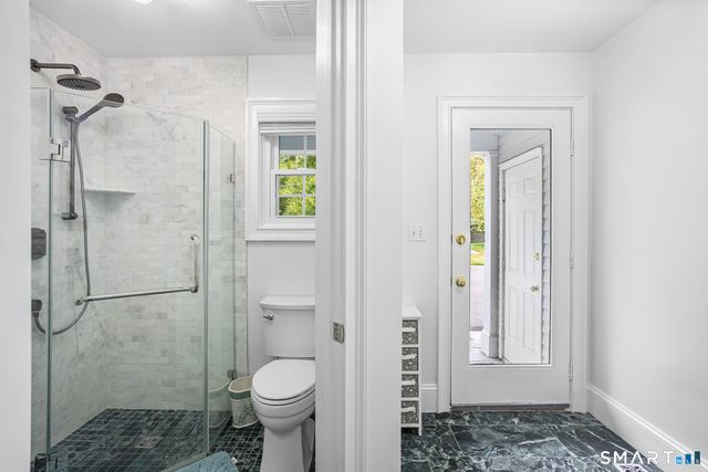 275 Talcott Notch Road, Farmington, CT 06032