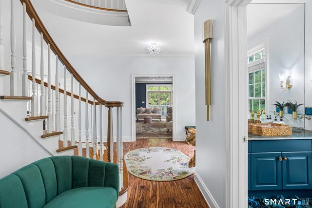 275 Talcott Notch Road, Farmington, CT 06032