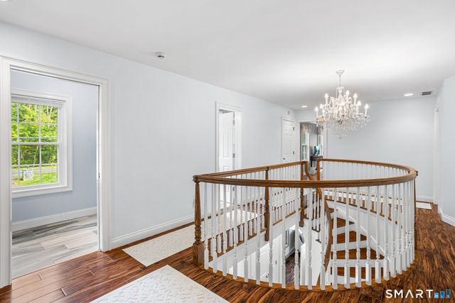 275 Talcott Notch Road, Farmington, CT 06032