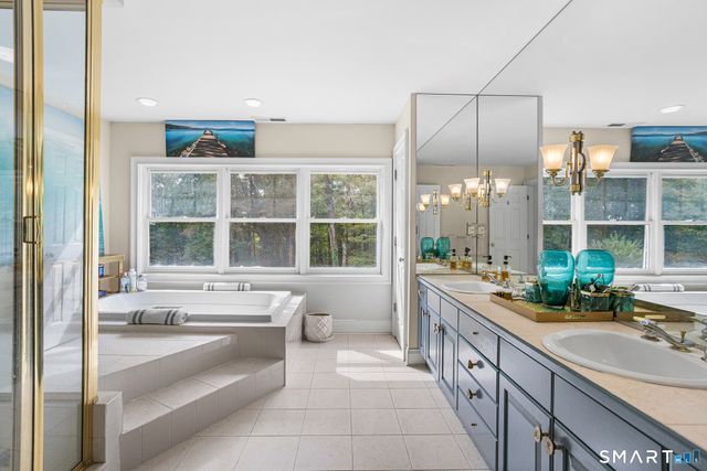 275 Talcott Notch Road, Farmington, CT 06032