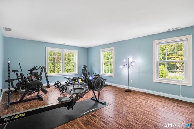 275 Talcott Notch Road, Farmington, CT 06032