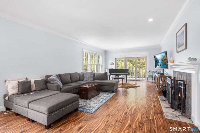 275 Talcott Notch Road, Farmington, CT 06032