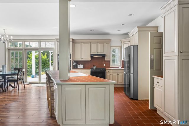 275 Talcott Notch Road, Farmington, CT 06032