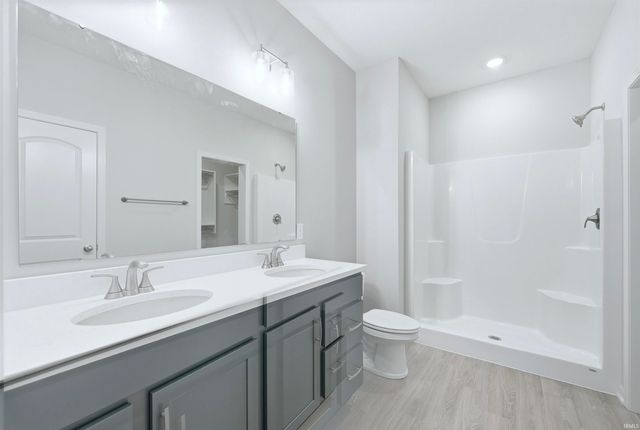 4146 Centerstone Parkway, New Haven, IN 46774