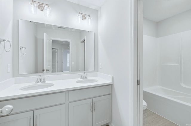 4146 Centerstone Parkway, New Haven, IN 46774