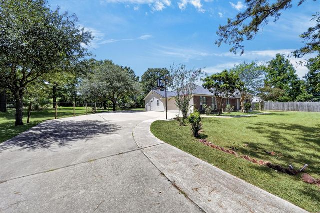 10546 Fawn Mist Drive, Conroe, TX 77303
