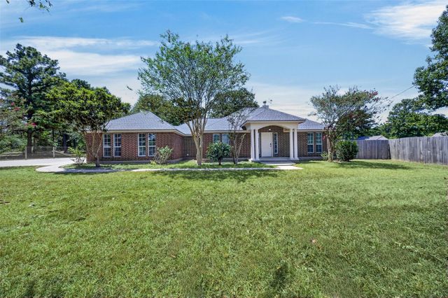 10546 Fawn Mist Drive, Conroe, TX 77303