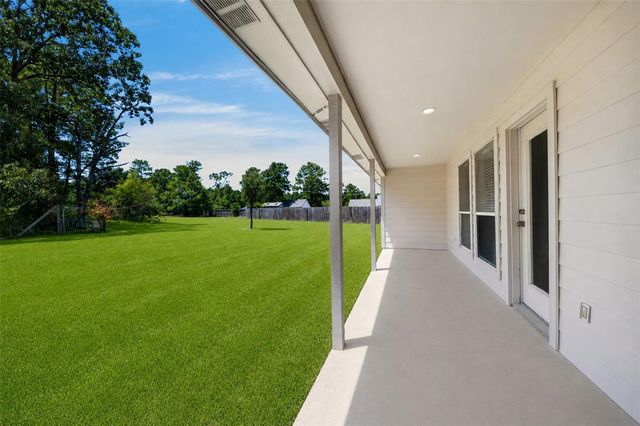 10546 Fawn Mist Drive, Conroe, TX 77303