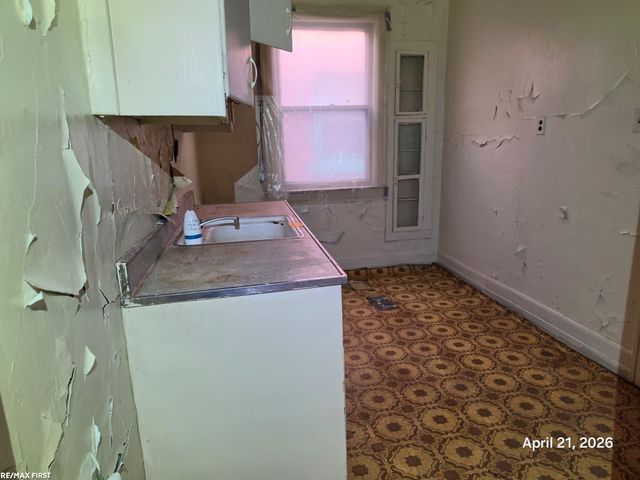 1615 Taylor Street, Detroit, MI 48206