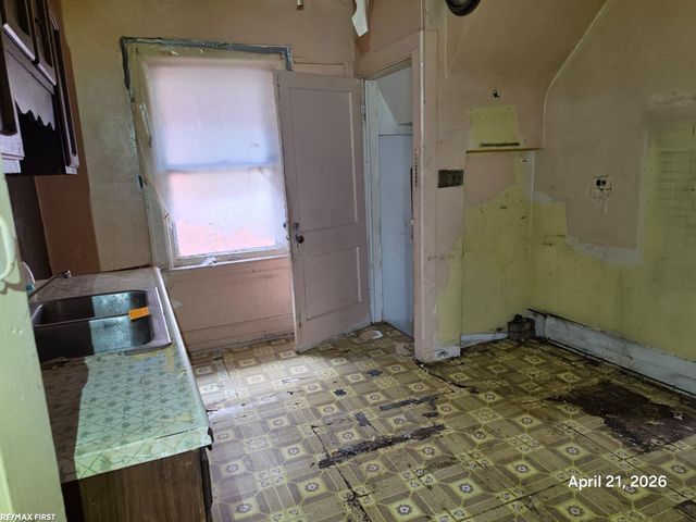 1615 Taylor Street, Detroit, MI 48206