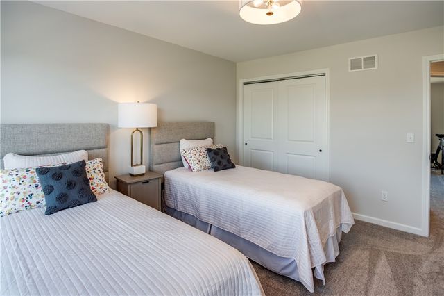 1549 Osburn Lane Lane, Farmington, NY 14425