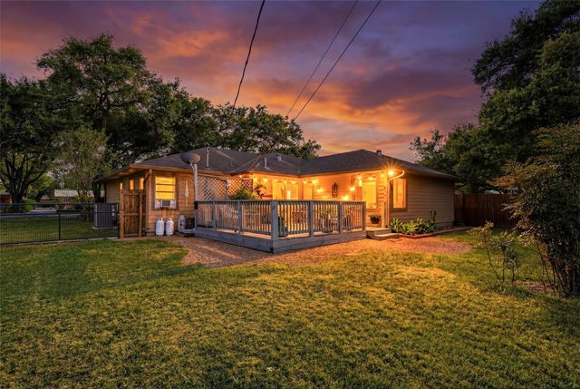 2501 Marguerite Street, Bay City, TX 77414