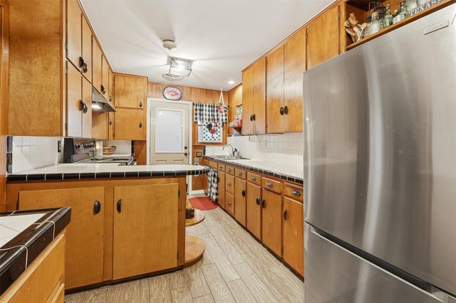 2501 Marguerite Street, Bay City, TX 77414