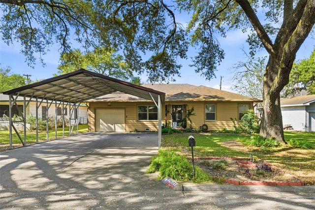 2501 Marguerite Street, Bay City, TX 77414