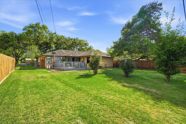 2501 Marguerite Street, Bay City, TX 77414