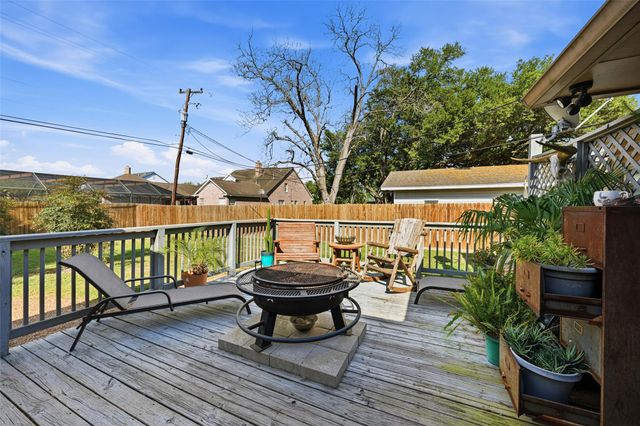 2501 Marguerite Street, Bay City, TX 77414