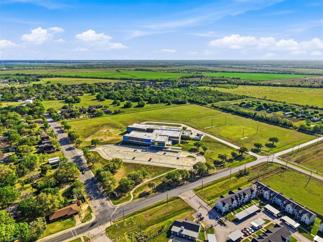 2501 Marguerite Street, Bay City, TX 77414