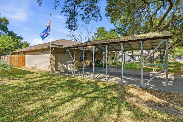 2501 Marguerite Street, Bay City, TX 77414