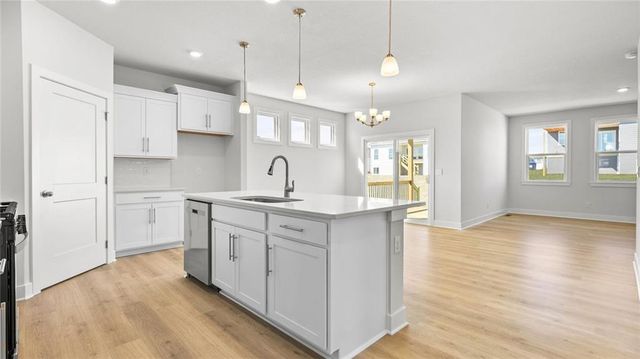 20917 W 188th Terrace, Spring Hill, KS 66083