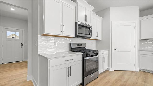 20917 W 188th Terrace, Spring Hill, KS 66083