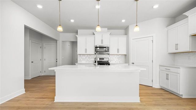20917 W 188th Terrace, Spring Hill, KS 66083